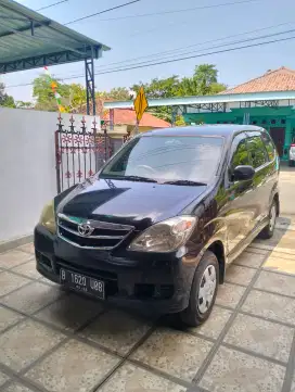 Toyota Avanza E 2011