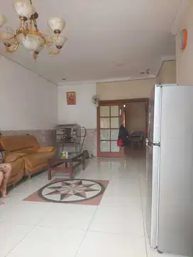 Akses 2 Mobil! Dijual Rumah Luas dan Adem di Cluster Taman Sari