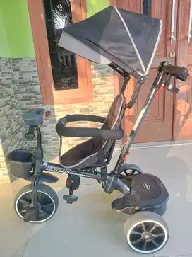 Sepeda anak Roda Tiga