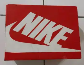 Dijual sepatu anak merk nike asli 100
