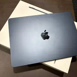 MACBOOK AIR M2 8/256 RESMI