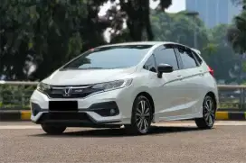 (Dp 10jt - Km 69rb) Honda Jazz RS 1.5 cvt 2019 gk5 Terawat Siap Pakai