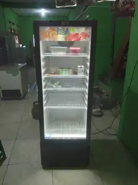 dijual cepat showcase 4Rak