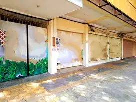 Rumah plus toko pinggir jalan raya Slamet Riyadi solo