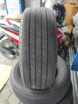 Bridgestone Turanza 215/ 65/ r16