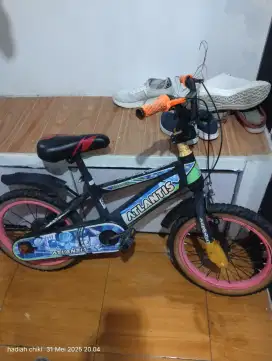 Sepeda BMX anak 14 inch merk Arlantis