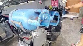Keranjang gas 12 kg dan galon