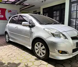 Toyota Yaris S Limited matic 2011