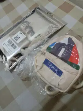 Clear case iPhone 16 + Gantungan (kondisi baru)