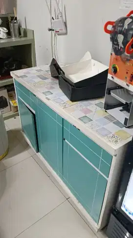 Meja & Rak Piring