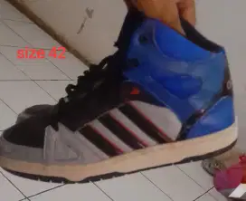 Sepatu adidas higth size 42