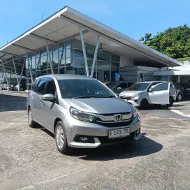 Freelance sales mobil bekas
