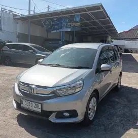 Freelance sales mobil bekas