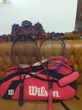 Raket tenis lapangan