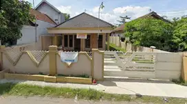 Dijual Rumah+Gudang di Kepuhkembeng Jombang