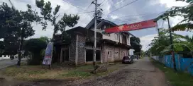 RUMAH 2 LANTAI PINGGIR JALAN BESAR