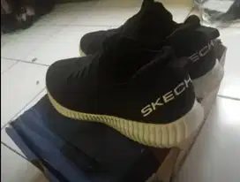 Sepatu Skechers Baru 1X pake