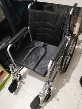 Kursi roda baru