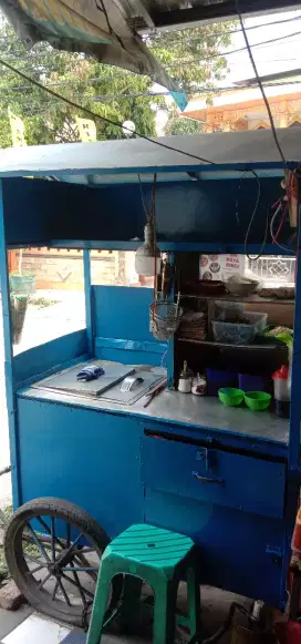 Di jual gerobak