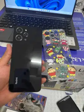 redmi 12 ram 8/256 barang apik yah fullset terima TT