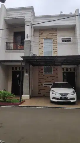 Dijual Rumah Siap huni di Cluster Jatiwaringin Pondok Gede Bekasi