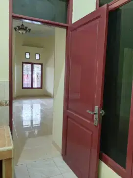 BU Jual rumah SHM,baru selesai renof,harga nego,tanya2 dulu juga boleh