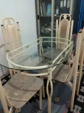 Meja Makan kaca 4 kursi