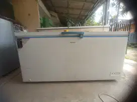 Freezer Bok Changhong uk kapasitas 680 L