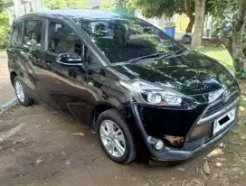 Mobil Sienta 1.5 G Bensin-AT