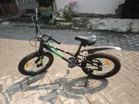 Sepeda 20in Genio like new