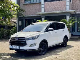 DP 35jt. Toyota Kijang Innova Venturer 2.4 Diesel Matic 2018
