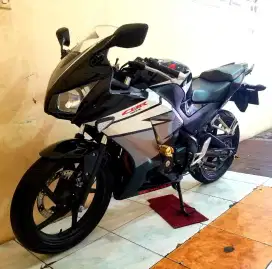 jual motor CBR 2015 ss lengkap