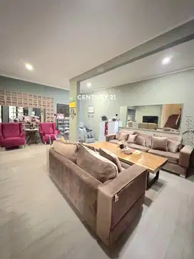 Dijual Rumah Cantik Semi Furnised Di Emerald Bintaro Sektor 9