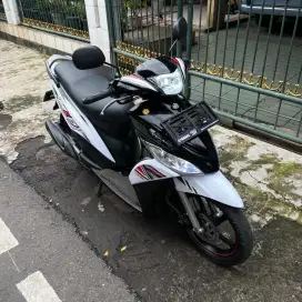 Yamaha mio j 2012 putih mulus pajek hidup