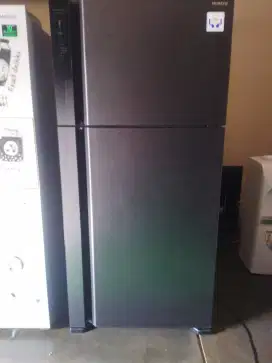 Kulkas Mewah Hitachi Jumbo 600L Inverter