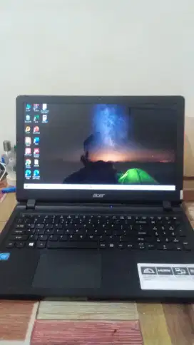Laptop Acer aspire, ram 4gb 14inc