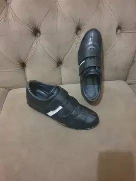 Mulus .authentic sepatu .sneakers bally size 37.5