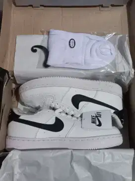 Air Force 1 NEW White Black