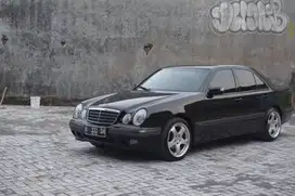 ANTIK!! MERCEDEZ BENZ E240 MT 2000, KM 20rb an, ORISINIL, SUPER ISTW!