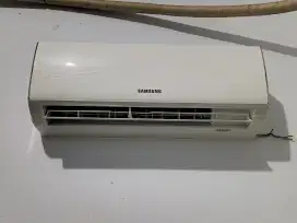 Kipas angin model AC ready putih polos