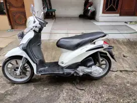 Vespa Piaggio liberty tahun 2012 Mesin Halus Pajak Panjang