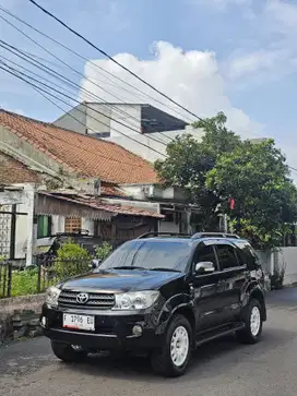 Toyota Fortuner 2010 Matic Solar