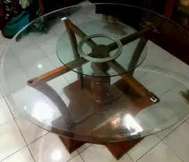 Meja Makan Putar Full Kaca Konstruksi Kuat