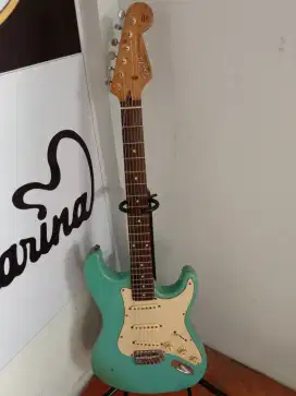 Guitar Model Strato lawas istimewa