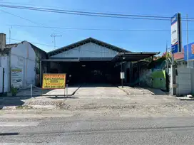 Disewakan Bangunan Bekas Bengkel Mobil