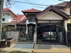 RUMAH MEWAH DI GRAND GALAXY