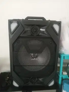Dijual speaker aktif advance k882