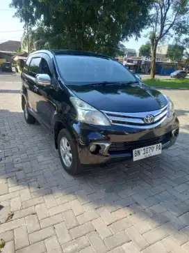 Dijual toyota avanza th 2013