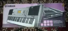 Keyboard Yamaha PSR E353, Seperti Baru