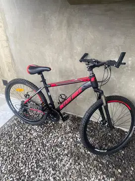 Sepeda BMX kondisi mulus